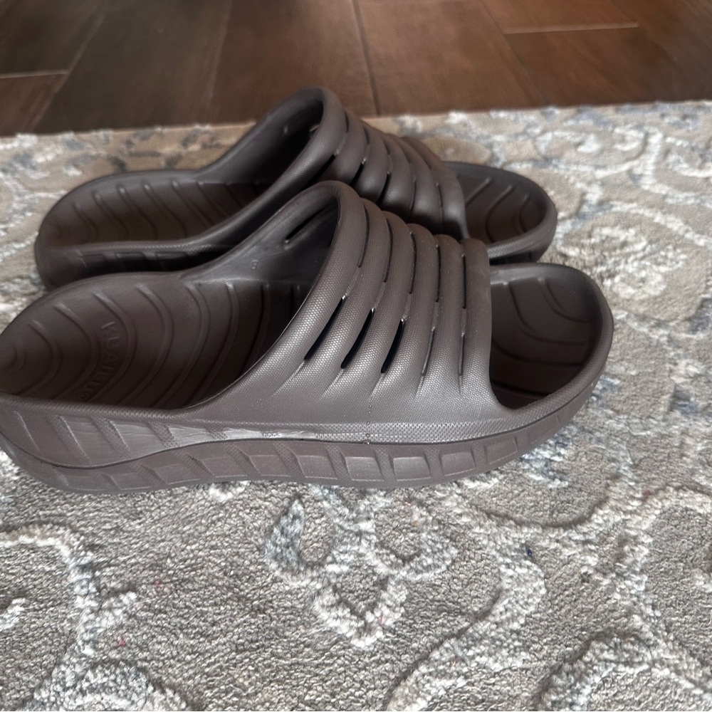 KUAILU Mens Recovery Sandals Size 10